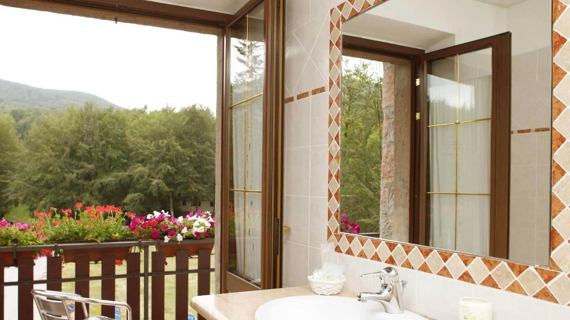 קסטל דל פיאנו Albergo Le Macinaie - Monte Amiata 2*, קסטל דל פיאנו איטליה