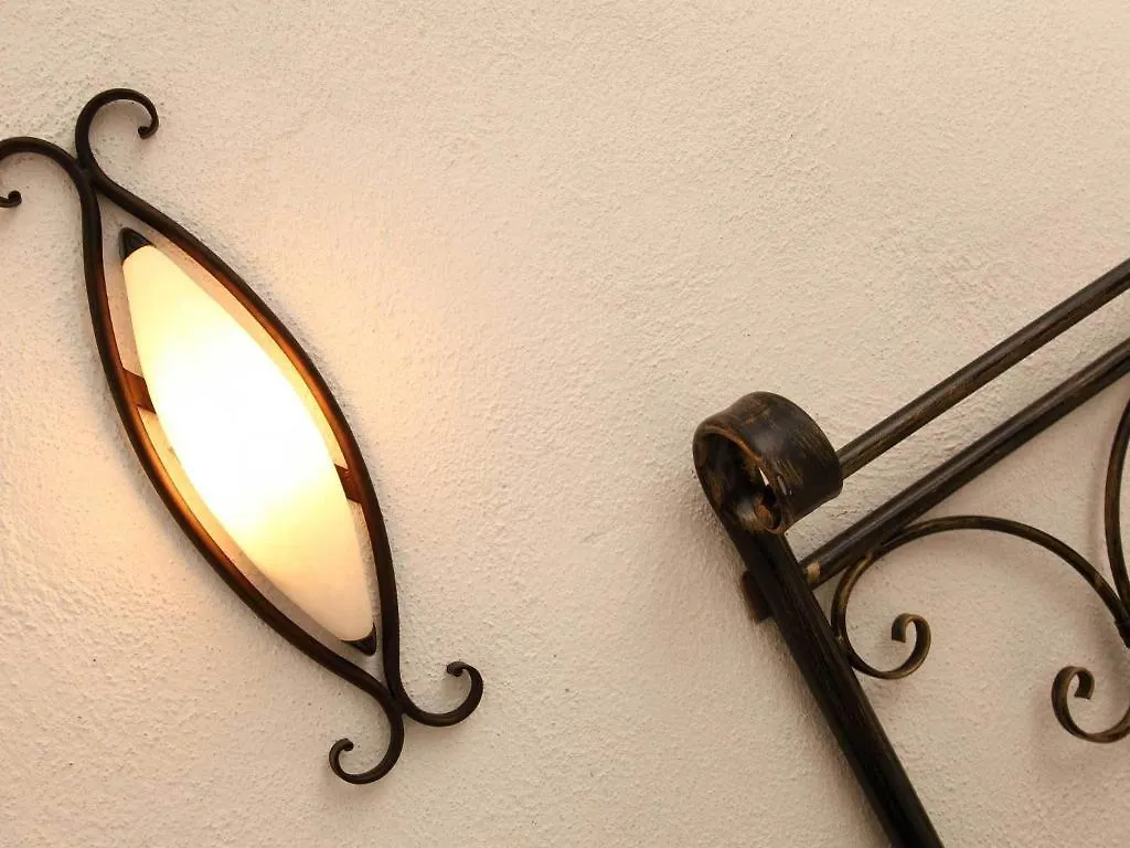 فندق لي ماسيناي كاستل ديل بيانو